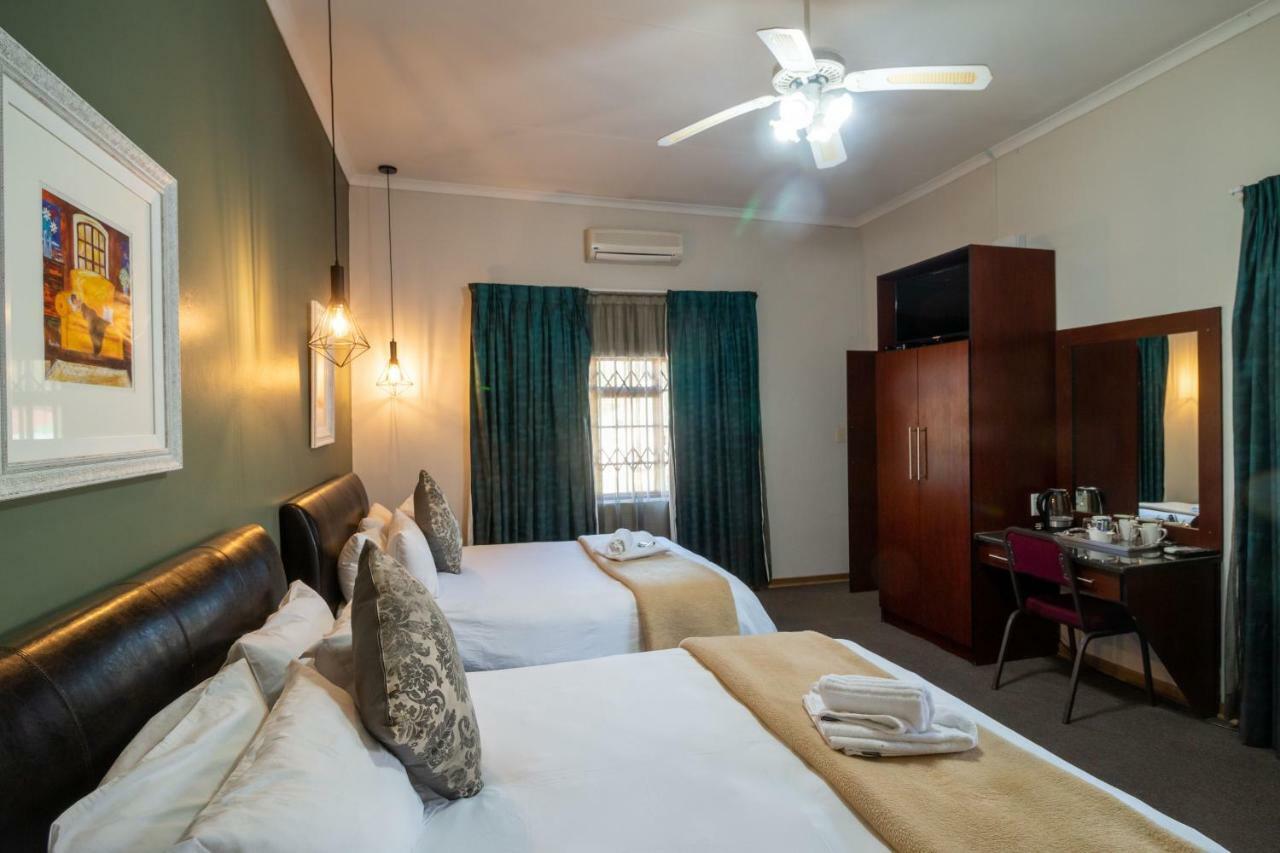 Lala Dene Lodge Bloemfontein Exterior foto