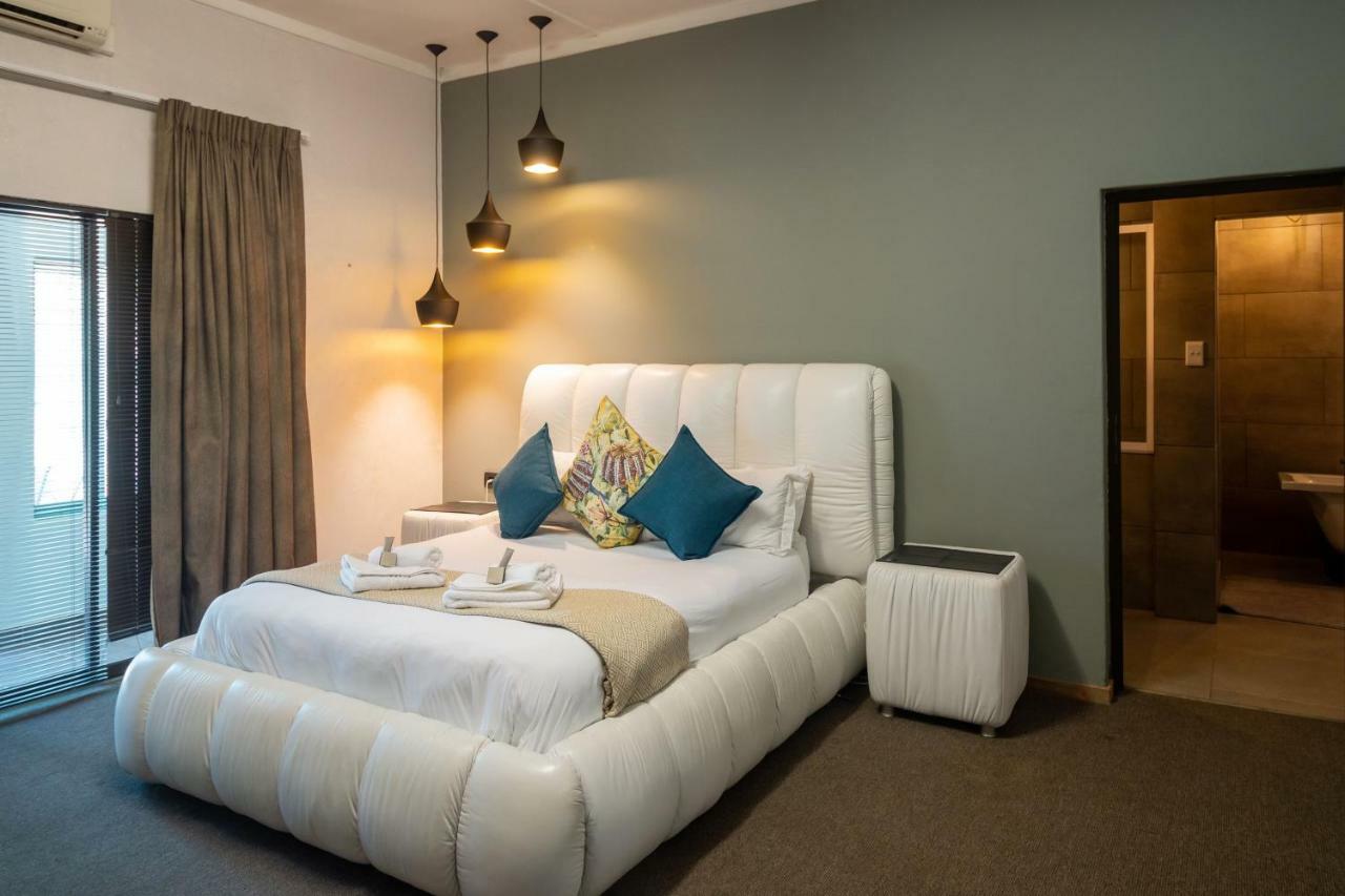 Lala Dene Lodge Bloemfontein Exterior foto